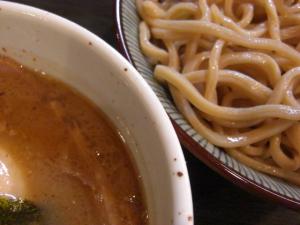 09102517景勝軒・味玉もりそば(濃厚焼あご豚骨)　スープ＆麺アップ