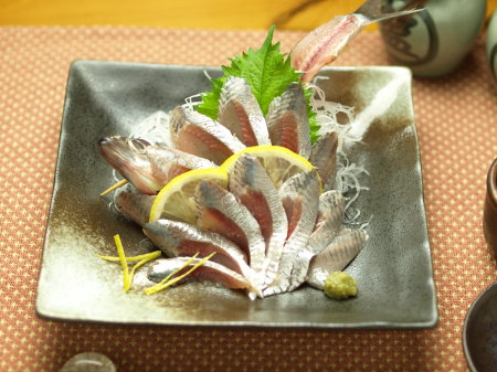 ウルメイワシのさばき方と刺身 動画にしました 魚料理と簡単レシピ