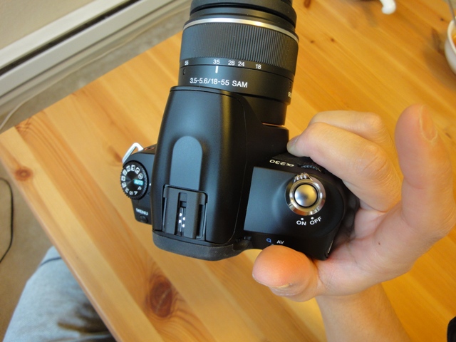 SONY DSLR-A230 を買いました。α230ってやつです SONY DSLR-A230 を買いました。α230ってやつです