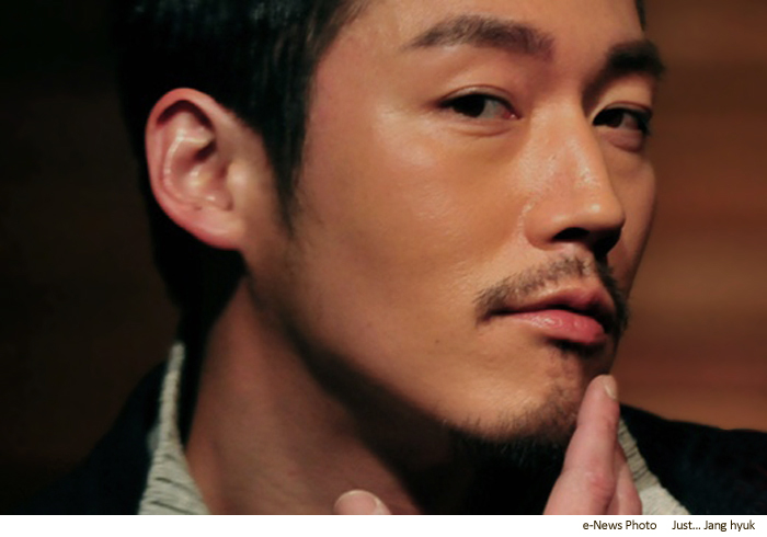 チャン ヒョクは 自分ひとり輝くために演じるのではなく全体を見る俳優 By E News チャン ヒョクの記事