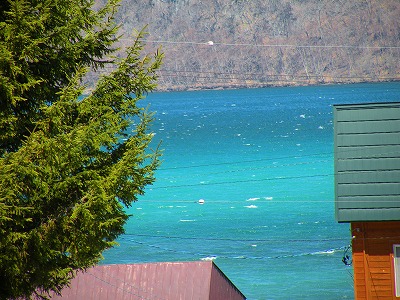 緑の屈斜路湖