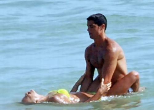 Irina Shayk - Ronaldo at beach in Portugal (3)z