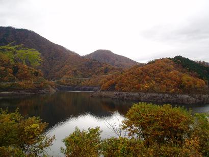 *秋の徳山湖は沈んだ頃を思い出されるんですね*